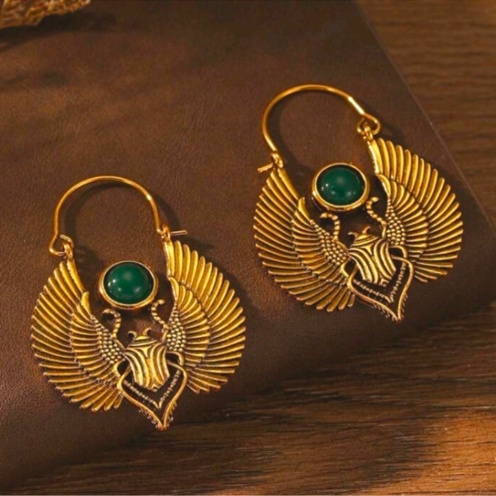 GREEN ONYX BRASS SCARAB EARRINGS - EGYPTIAN RALISMAN INSECT JEWELRY